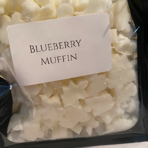 Blueberry Muffin Meltzilla Bag Soy Wax Melts - Picture 8 of 9
